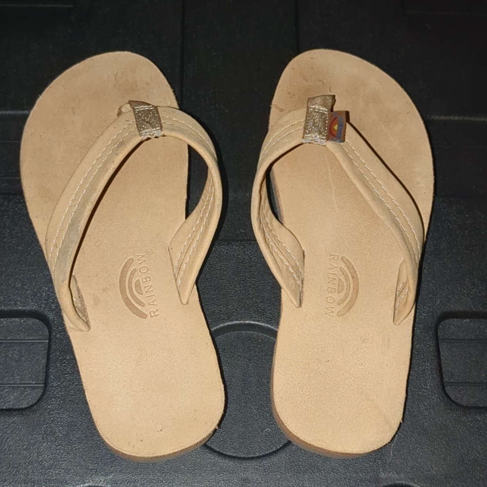 Rainbow suede slippers for boys, size 2. Tan. Used but in very good condition.